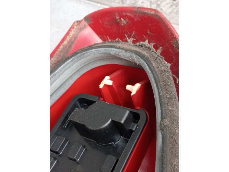 Recambio de piloto trasero derecho para citroën xsara picasso (n68) 2.0 hdi referencia OEM IAM 9650005780 89032868 
