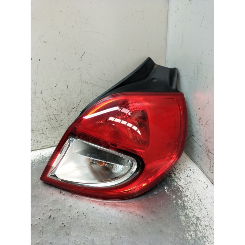 Recambio de piloto trasero derecho para renault clio iii (br0/1, cr0/1) 1.2 16v (br02, br0j, br11, cr02, cr0j, cr11) referencia 
