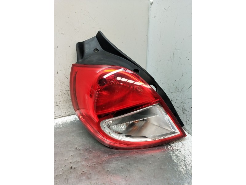 Recambio de piloto trasero izquierdo para renault clio iii (br0/1, cr0/1) 1.2 16v (br02, br0j, br11, cr02, cr0j, cr11) referenci
