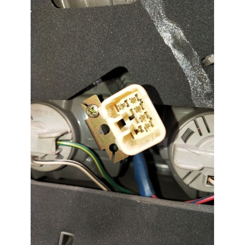 Recambio de piloto trasero derecho para toyota corolla sedán (_e12_) 1.6 vvt-i (zze121_) referencia OEM IAM   2002