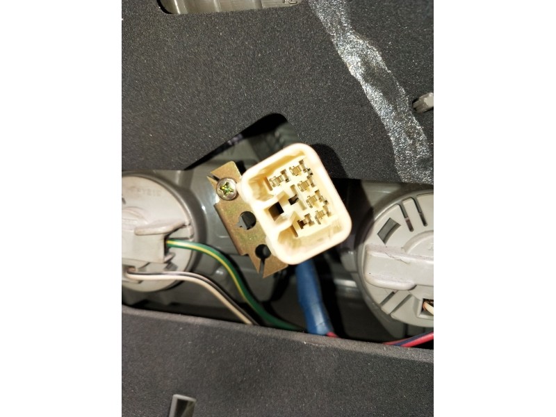 Recambio de piloto trasero derecho para toyota corolla sedán (_e12_) 1.6 vvt-i (zze121_) referencia OEM IAM   2002