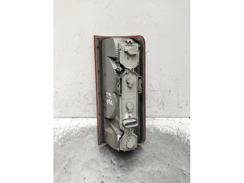 Recambio de piloto trasero izquierdo para ford tourneo connect 1.8 tdci /tddi /di referencia OEM IAM   2008