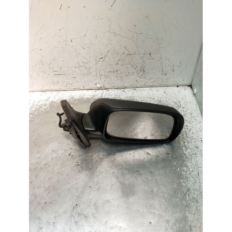 Recambio de retrovisor derecho para toyota corolla sedán (_e12_) 1.6 vvt-i (zze121_) referencia OEM IAM  ELÉCTRICO 2002