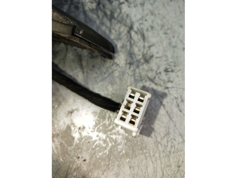 Recambio de retrovisor derecho para toyota corolla sedán (_e12_) 1.6 vvt-i (zze121_) referencia OEM IAM  ELÉCTRICO 2002
