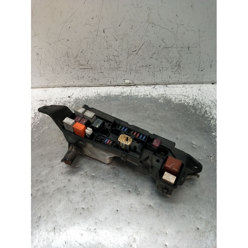 Recambio de caja reles / fusibles para toyota corolla sedán (_e12_) 1.6 vvt-i (zze121_) referencia OEM IAM   2002