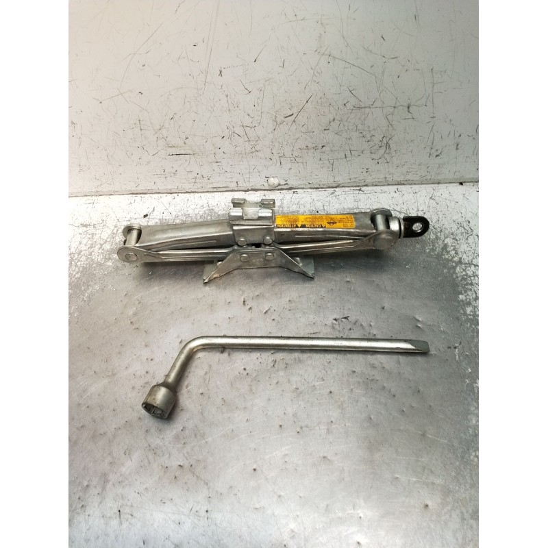 Recambio de gato para toyota corolla sedán (_e12_) 1.6 vvt-i (zze121_) referencia OEM IAM   2002
