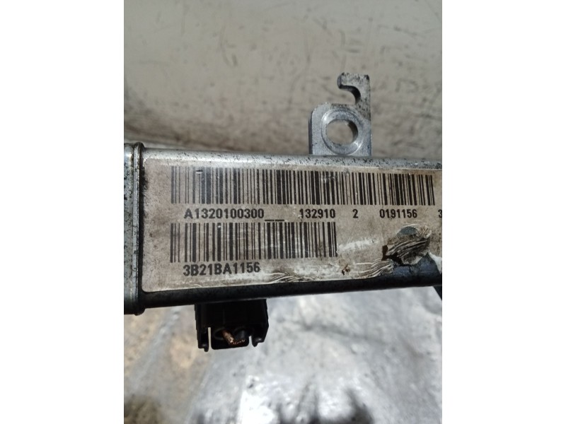 Recambio de rampa inyectora para smart fortwo coupé (451) 1.0 (451.331, 451.380) referencia OEM IAM A1320100300 A2C53093658 07
