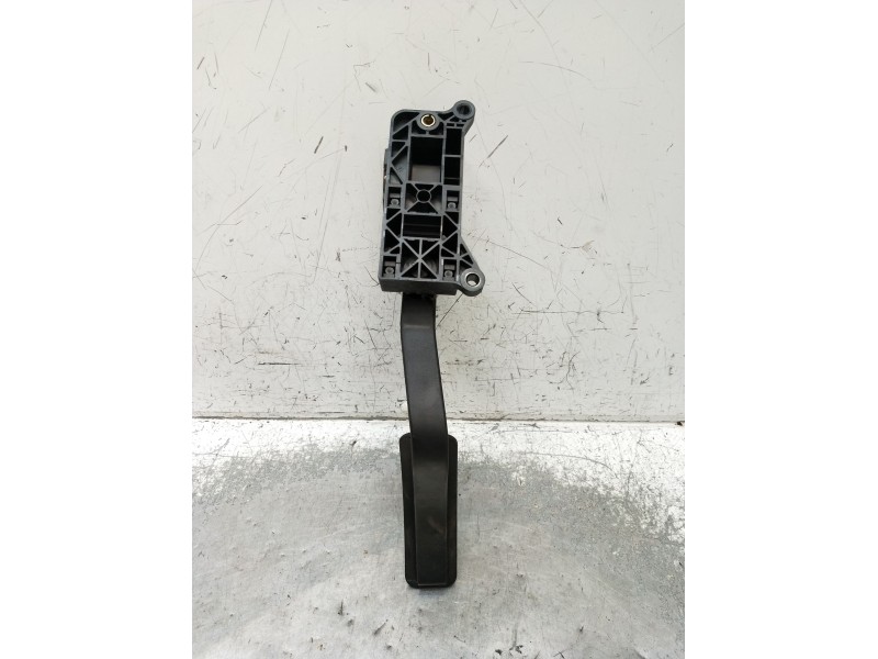 Recambio de potenciometro pedal para ssangyong rodius i 2.7 xdi referencia OEM IAM 05J050313 2055021001 2005