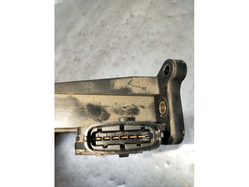 Recambio de potenciometro pedal para ssangyong rodius i 2.7 xdi referencia OEM IAM 05J050313 2055021001 2005