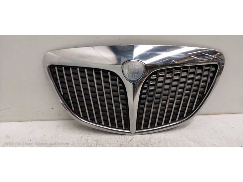 Recambio de rejilla delantera para lancia ypsilon (101) 1.3 16v multijet argento referencia OEM IAM   