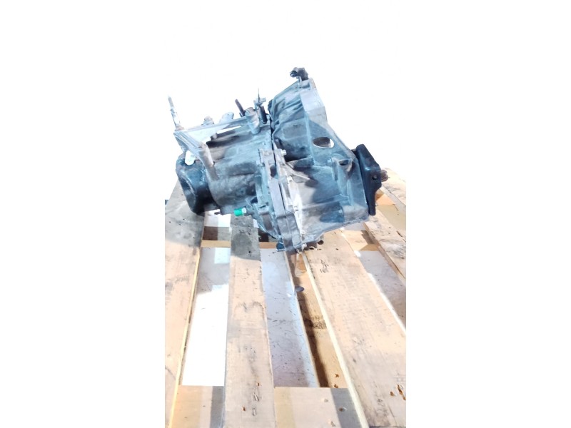 Recambio de caja cambios para renault clio ii (bb_, cb_) 1.5 dci (b/cb07) referencia OEM IAM JB3980 5V S263526
