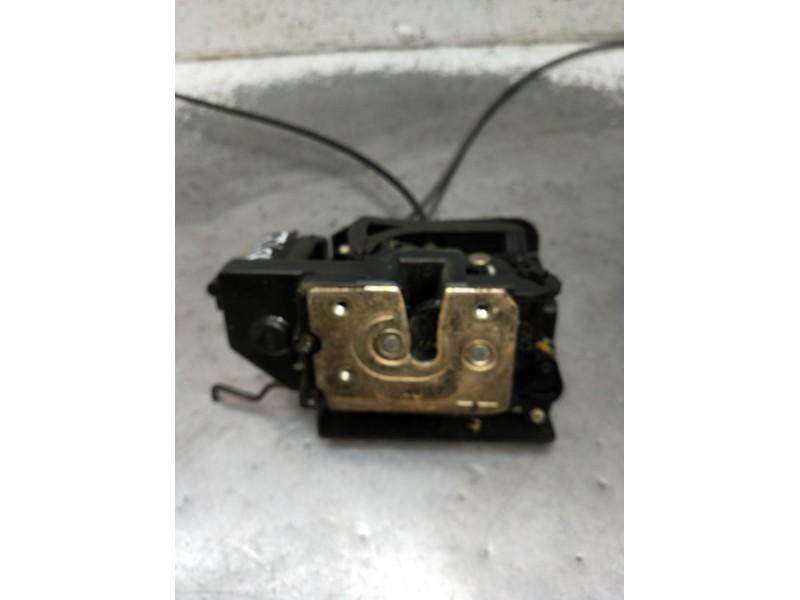 Recambio de motor cierre centralizado delantero izquierdo para ssangyong rodius i 2.7 xdi referencia OEM IAM  5P 2005