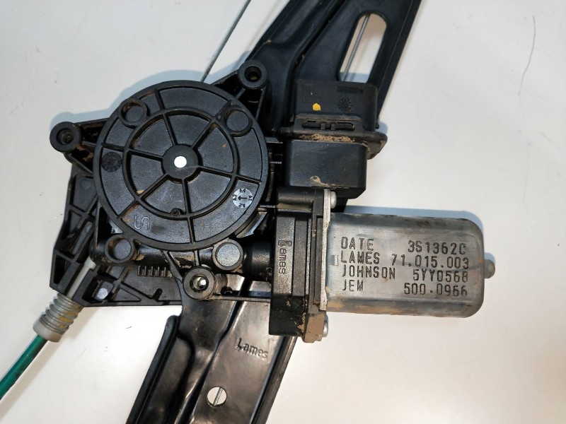 Recambio de elevalunas delantero derecho para bmw serie 1 lim. 5-trg. (f20) 118d referencia OEM IAM 71015003 13262410 