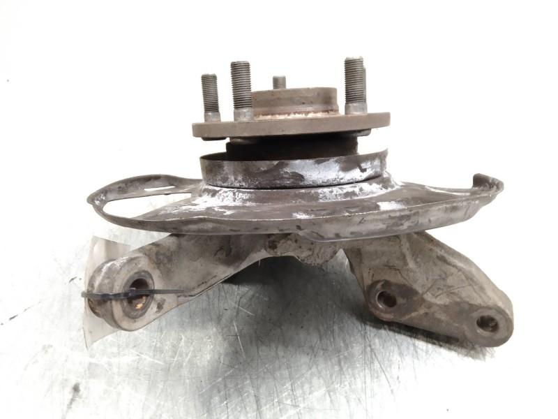 Recambio de mangueta delantera derecha para nissan vanette (c 220) vanette bus referencia OEM IAM   