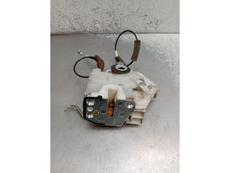 Recambio de motor cierre centralizado trasero izquierdo para honda fr-v (be) 2.2 i ctdi (be5) referencia OEM IAM  5P 2005