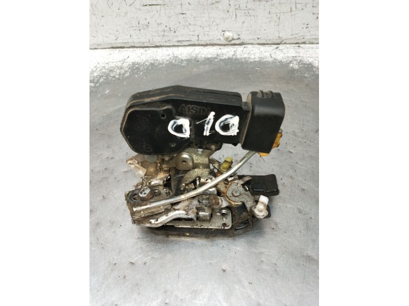 Recambio de motor cierre centralizado delantero derecho para isuzu nkr77 nkr 85e2 referencia OEM IAM  2P 2007