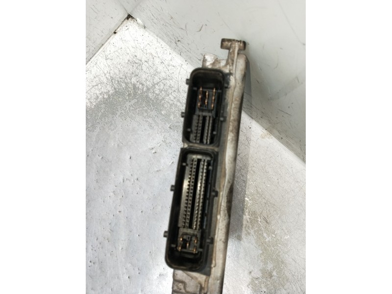 Recambio de centralita motor uce para isuzu nkr77 nkr 85e2 referencia OEM IAM 476838 98037497 2007