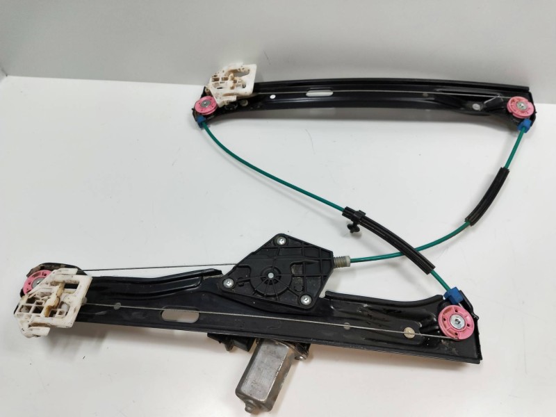 Recambio de elevalunas delantero derecho para bmw serie 1 lim. 5-trg. (f20) 118d referencia OEM IAM 71015003 13262410 