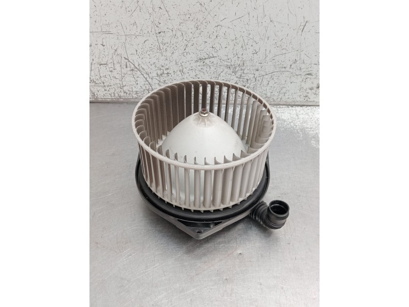Recambio de motor calefaccion para honda fr-v (be) 2.2 i ctdi (be5) referencia OEM IAM 8315030352  2005