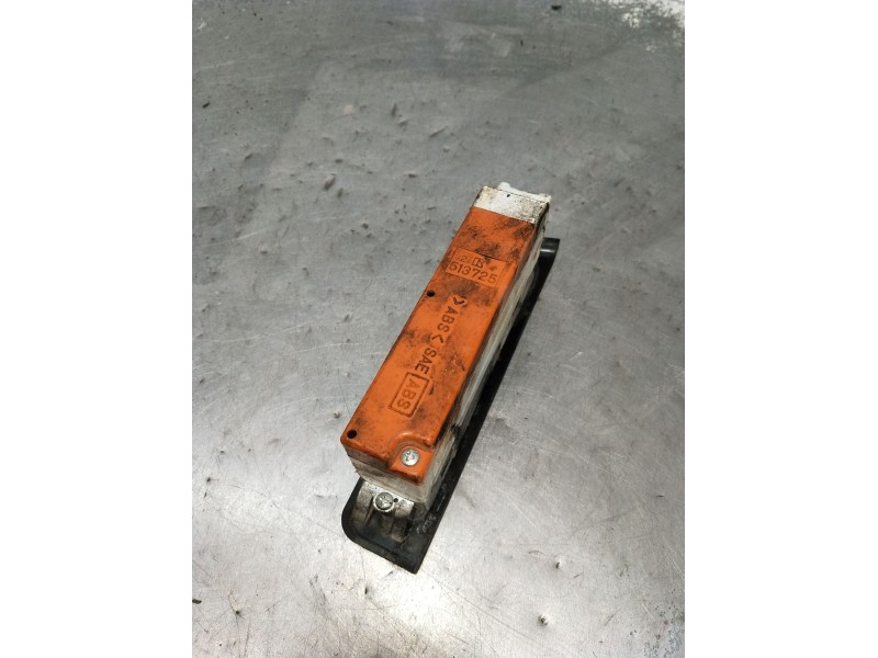 Recambio de mando elevalunas delantero izquierdo para isuzu nkr77 nkr 85e2 referencia OEM IAM 513725 2P 2007