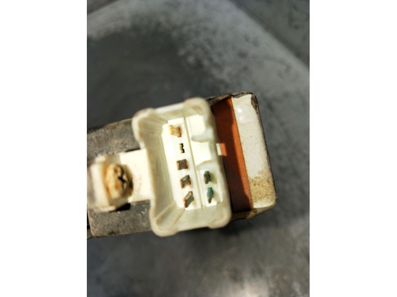 Recambio de mando elevalunas delantero izquierdo para isuzu nkr77 nkr 85e2 referencia OEM IAM 513725 2P 2007