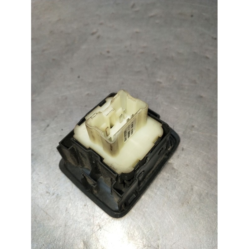 Recambio de mando elevalunas delantero izquierdo para renault trafic iii furgoneta (fg_) 1.6 dci 95 (fgmj, fgmr) referencia OEM 