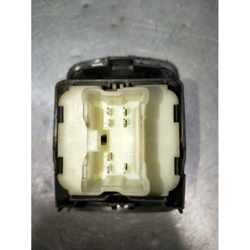 Recambio de mando elevalunas delantero izquierdo para renault trafic iii furgoneta (fg_) 1.6 dci 95 (fgmj, fgmr) referencia OEM 
