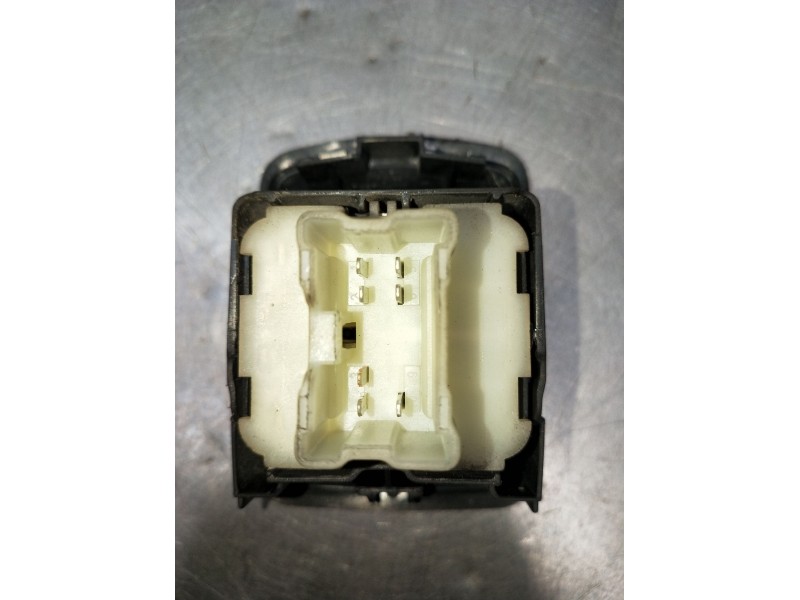 Recambio de mando elevalunas delantero izquierdo para renault trafic iii furgoneta (fg_) 1.6 dci 95 (fgmj, fgmr) referencia OEM 