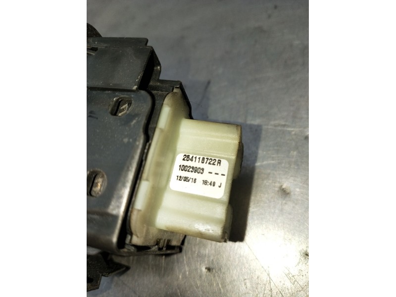 Recambio de mando elevalunas delantero izquierdo para renault trafic iii furgoneta (fg_) 1.6 dci 95 (fgmj, fgmr) referencia OEM 