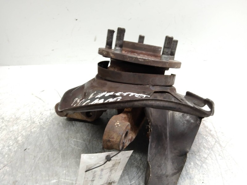 Recambio de mangueta delantera izquierda para nissan vanette cargo (hc23) 2.3 diesel referencia OEM IAM    Recambio de mangueta delantera izquierda para nissan vanette cargo (hc23) 2.3 diesel referencia OEM IAM