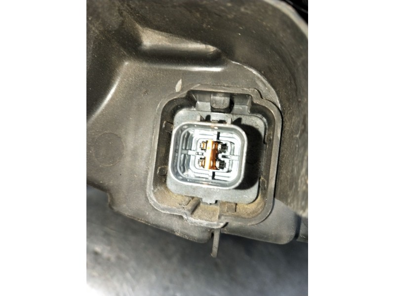 Recambio de faro izquierdo para ssangyong rodius i 2.7 xdi referencia OEM IAM   2005
