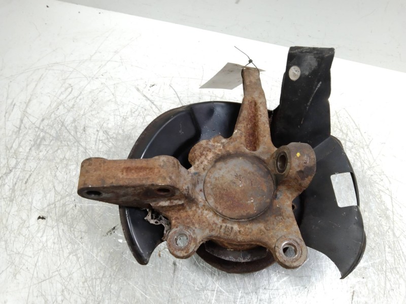 Recambio de mangueta delantera izquierda para nissan vanette cargo (hc23) 2.3 diesel referencia OEM IAM    Recambio de mangueta delantera izquierda para nissan vanette cargo (hc23) 2.3 diesel referencia OEM IAM