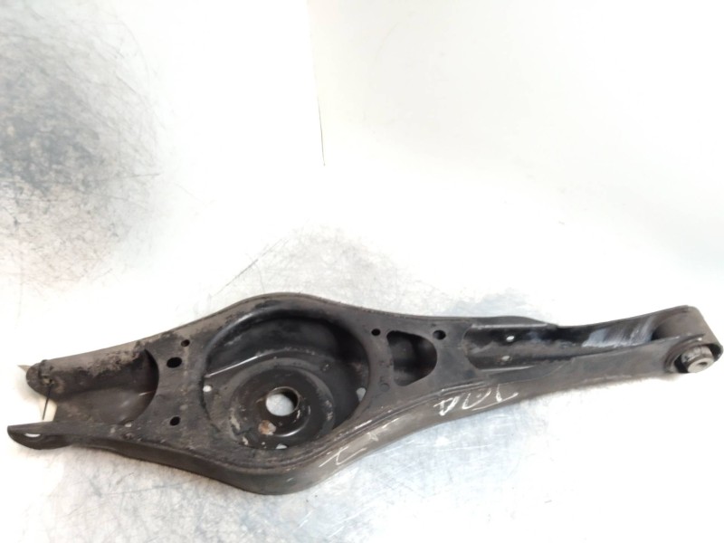 Recambio de brazo suspension inferior trasero izquierdo para skoda octavia berlina (1z3) 1.9 tdi dpf referencia OEM IAM   