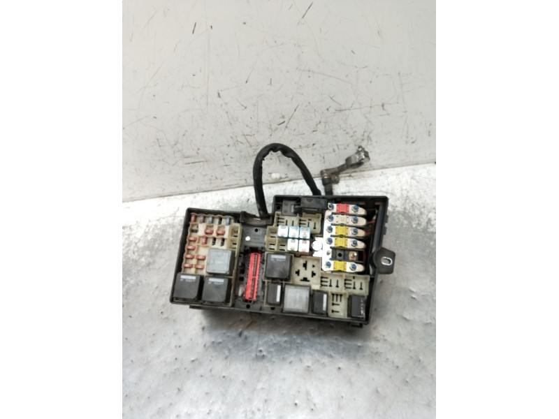 Recambio de caja reles / fusibles para ford focus ii (da_, hcp, dp) 1.6 tdci referencia OEM IAM 8M5T14K733  2008
