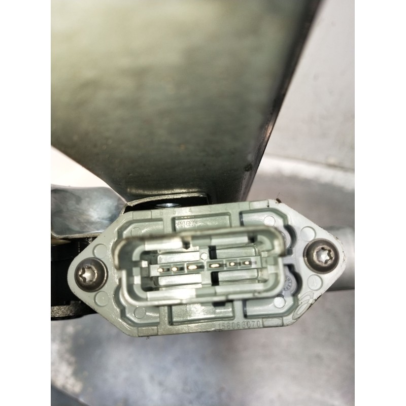 Recambio de elevalunas delantero izquierdo para renault trafic iii furgoneta (fg_) 1.6 dci 95 (fgmj, fgmr) referencia OEM IAM 12