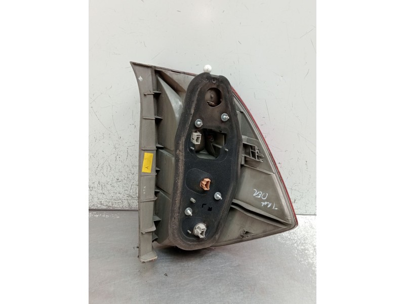 Recambio de piloto trasero derecho para honda fr-v (be) 2.2 i ctdi (be5) referencia OEM IAM   2005