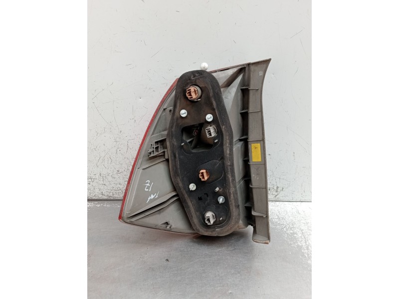 Recambio de piloto trasero izquierdo para honda fr-v (be) 2.2 i ctdi (be5) referencia OEM IAM   2005