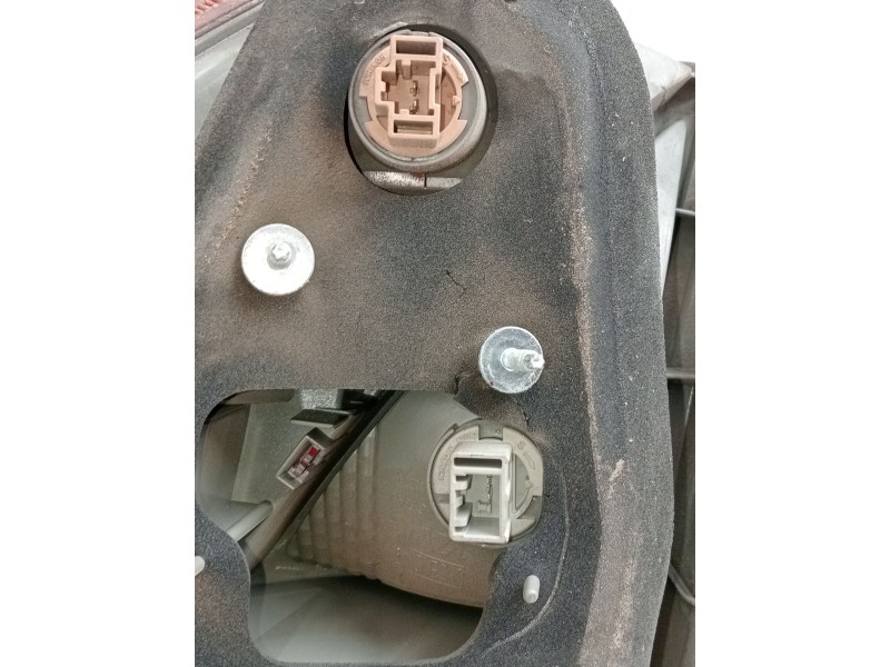 Recambio de piloto trasero izquierdo para honda fr-v (be) 2.2 i ctdi (be5) referencia OEM IAM   2005