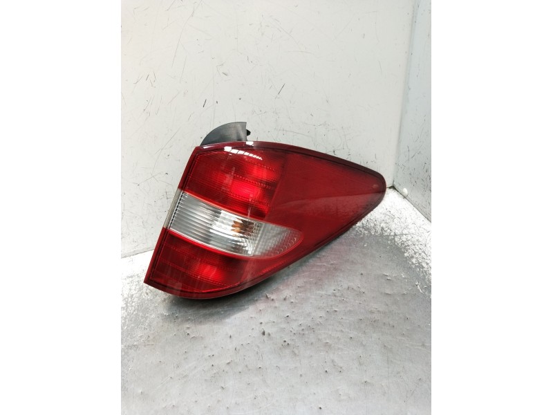 Recambio de piloto trasero derecho para ssangyong rodius i 2.7 xdi referencia OEM IAM   2005