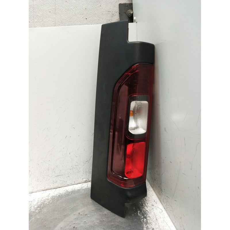Recambio de piloto trasero izquierdo para renault trafic iii furgoneta (fg_) 1.6 dci 95 (fgmj, fgmr) referencia OEM IAM   2015