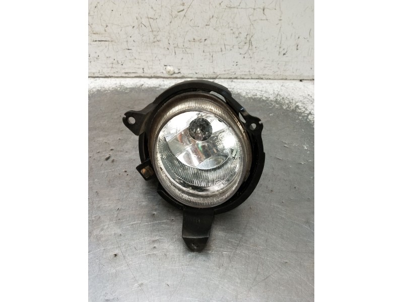Recambio de faro antiniebla derecho para ssangyong rodius i 2.7 xdi referencia OEM IAM   2005