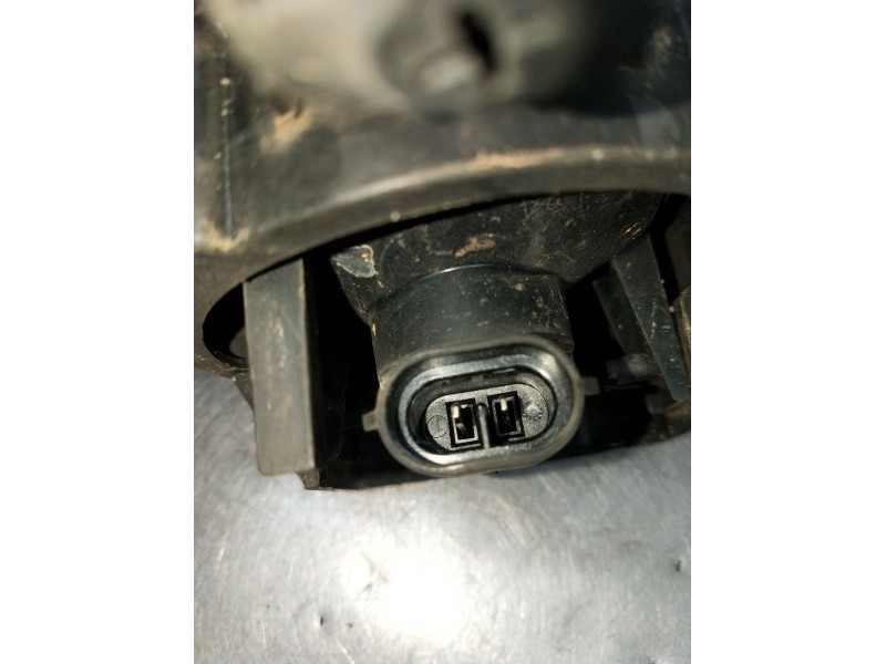 Recambio de faro antiniebla derecho para ssangyong rodius i 2.7 xdi referencia OEM IAM   2005