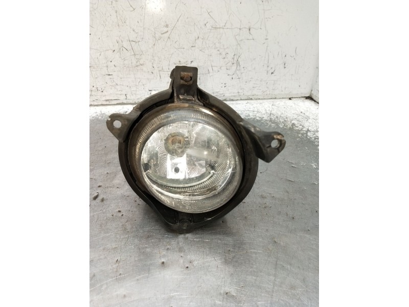 Recambio de faro antiniebla izquierdo para ssangyong rodius i 2.7 xdi referencia OEM IAM   2005