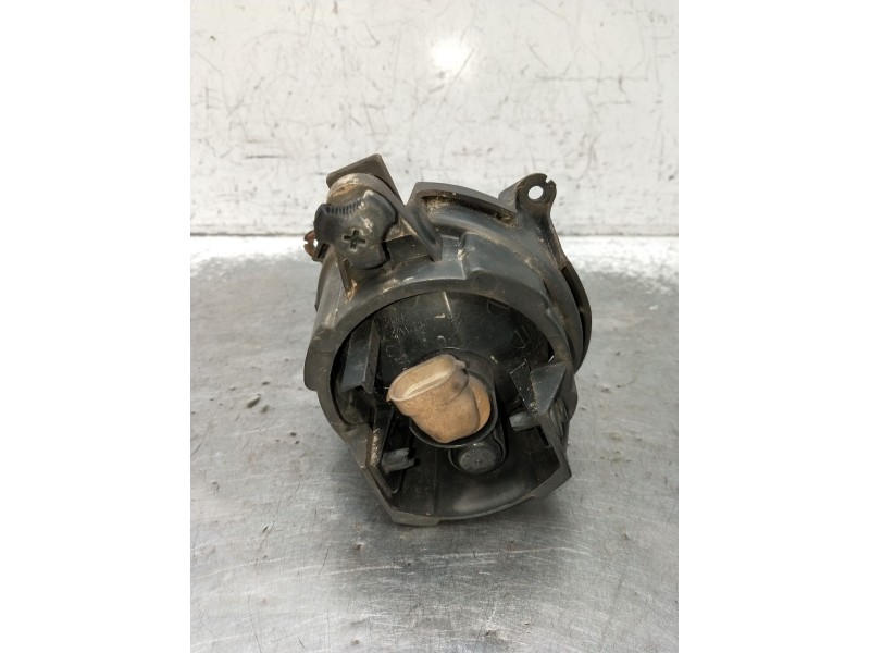 Recambio de faro antiniebla izquierdo para ssangyong rodius i 2.7 xdi referencia OEM IAM   2005