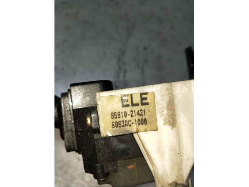 Recambio de mando luces para ssangyong rodius i 2.7 xdi referencia OEM IAM 8591021421 6063AC1000 2005