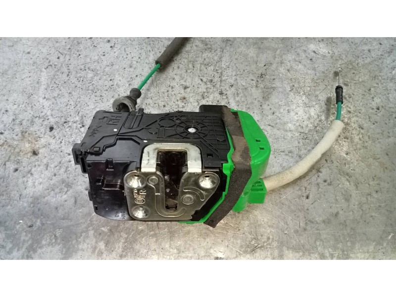 Recambio de motor cierre centralizado delantero derecho para hyundai i40 1.7 crdi cat referencia OEM IAM 813203Z020  