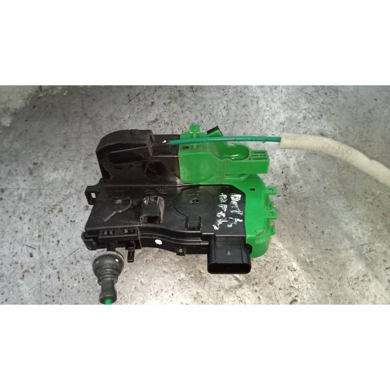 Recambio de motor cierre centralizado delantero derecho para hyundai i40 1.7 crdi cat referencia OEM IAM 813203Z020  