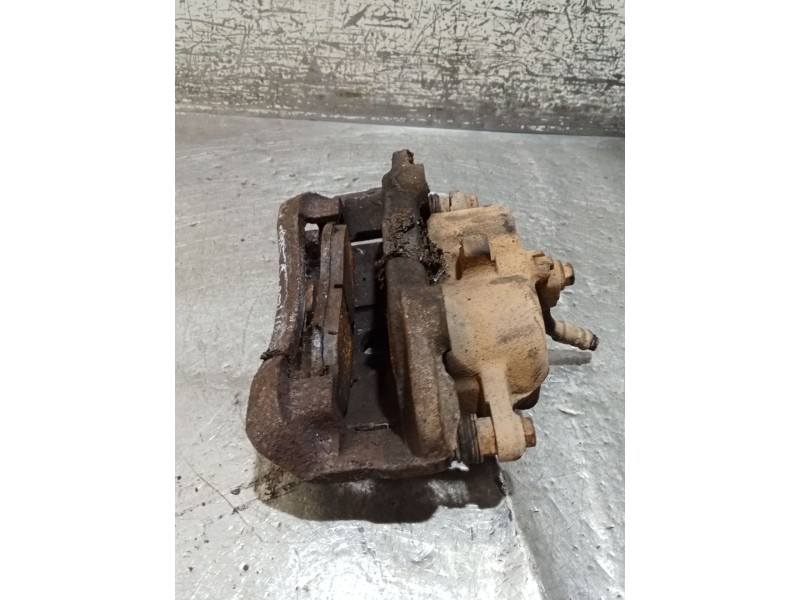 Recambio de pinza freno delantera derecha para nissan terrano ii (r20) 2.7 td 4wd referencia OEM IAM   93