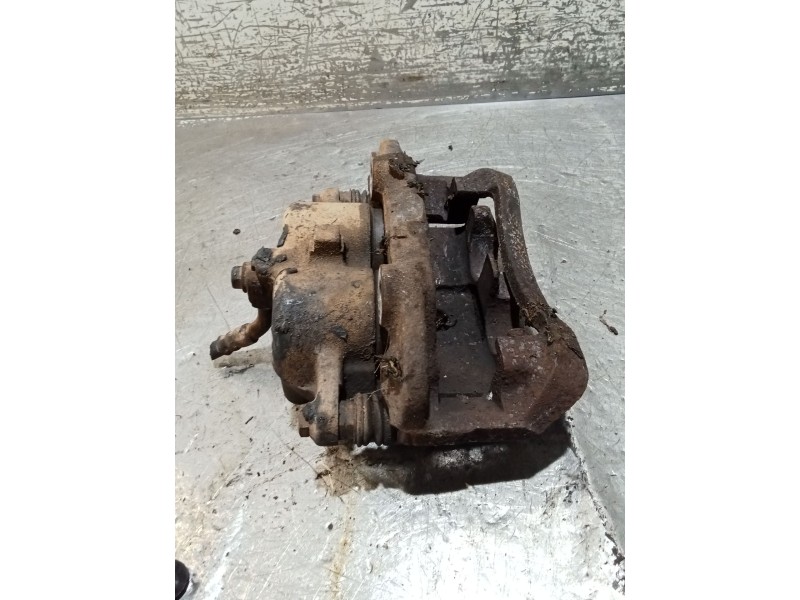 Recambio de pinza freno delantera izquierda para nissan terrano ii (r20) 2.7 td 4wd referencia OEM IAM   93