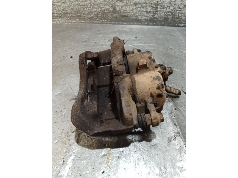 Recambio de pinza freno delantera izquierda para nissan terrano ii (r20) 2.7 td 4wd referencia OEM IAM   93